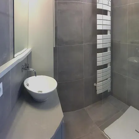 In For 4 Persons, Cleaning Included